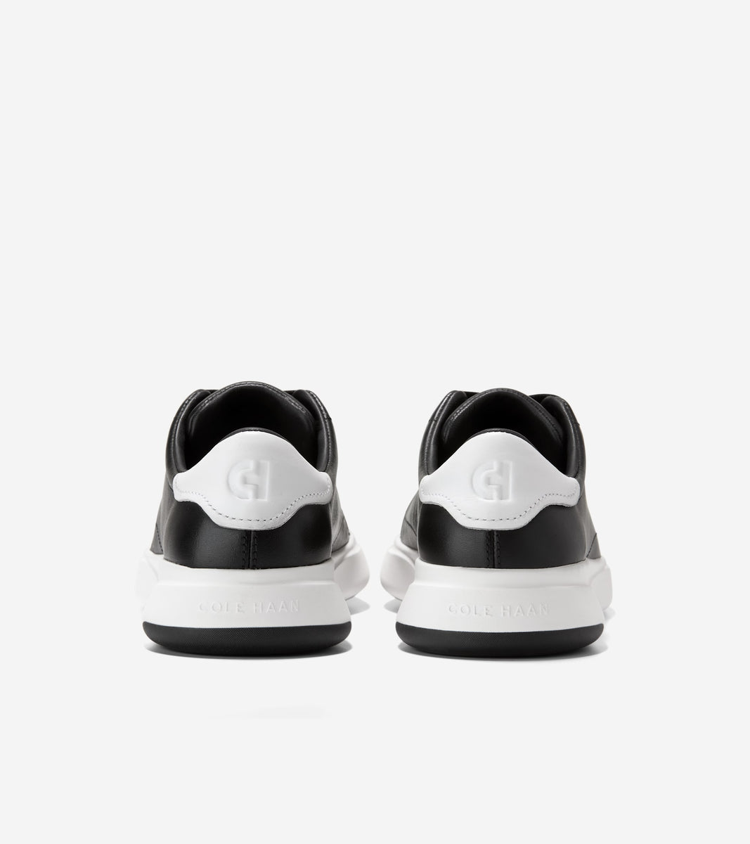 W35499:BLACK/WHITE LEATHER